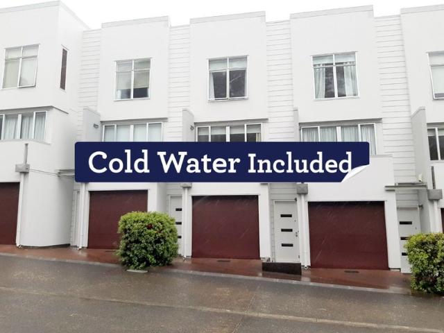 House for rent in Three Kings, Oroua County
