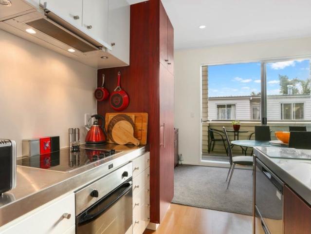 House for rent in Eden Business Park, Albert-Eden