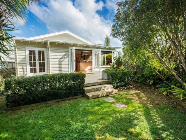 House for rent in Balmoral, Albert-Eden