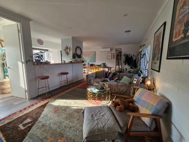 Room for rent in Camerons Creek, Victoria