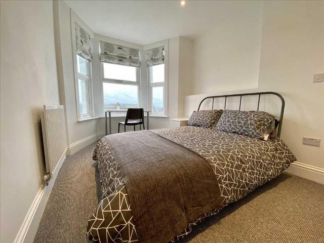 House for rent in Lipson, Mount Wise