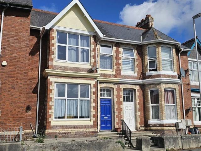 Apartment for rent in Lipson, Mount Wise