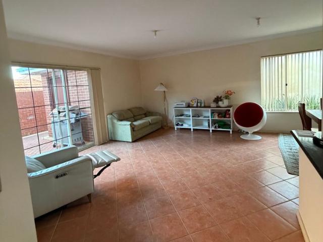 Room for rent in Mount Hawthorn, Western Australia