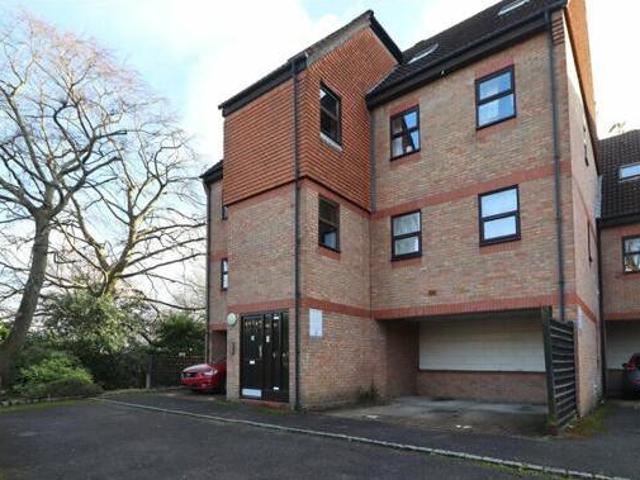 House for sale in Horsell, Woking
