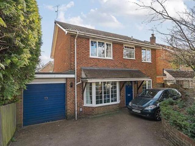 House for sale in Horsell, Woking