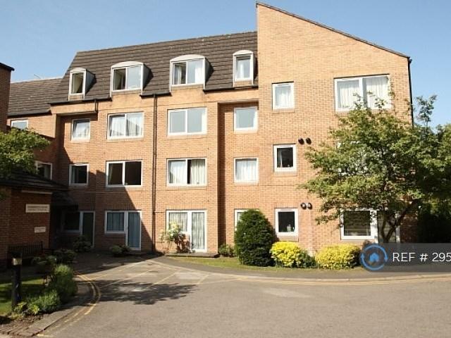 Apartment for rent in Horsell, Woking