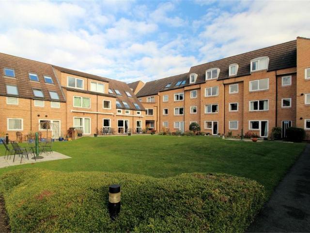 Apartment for rent in Mount Hermon, Woking