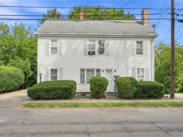 House for sale in Bristol, Bristol County