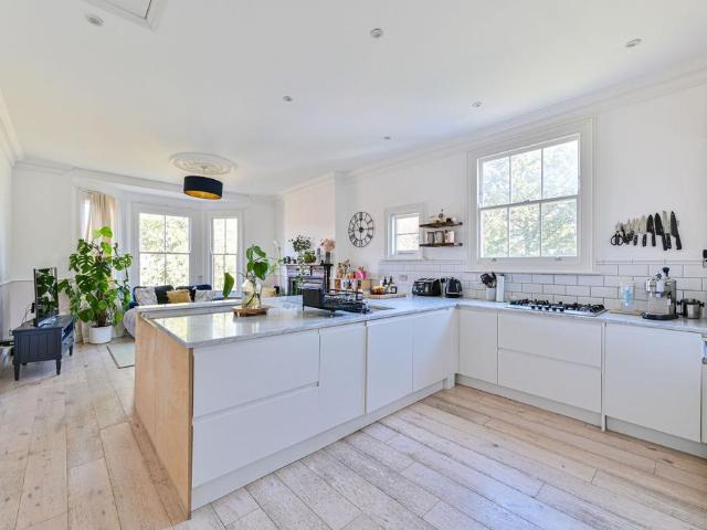 Apartment for rent in London Borough of Lambeth, Greater London