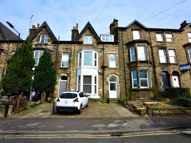 Studio for rent in Low Harrogate, Harrogate