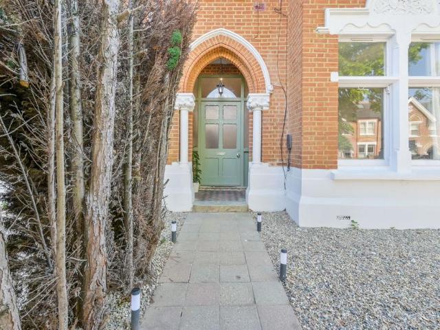 Apartment for rent in London Borough of Ealing, Greater London
