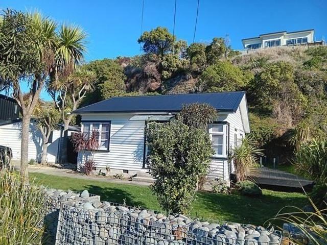 House for rent in Chaslands, Canterbury