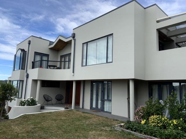 Apartment for rent in Chaslands, Canterbury