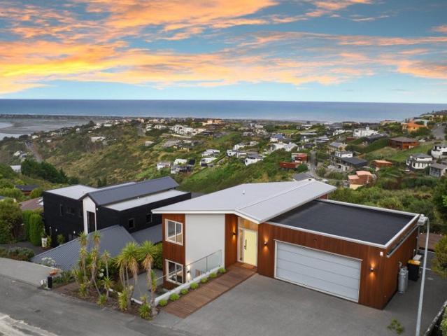 House for rent in Chaslands, Canterbury