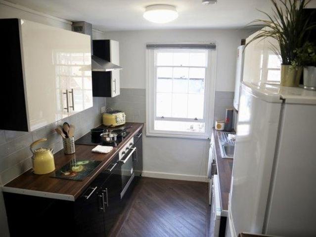House for rent in Calderstones