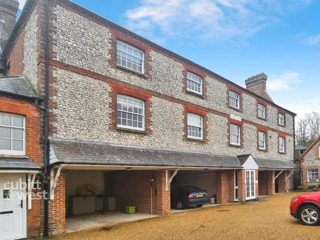 House for rent in Arundel, Clapham