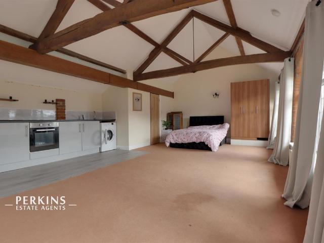 Studio for rent in Burcott, Wing