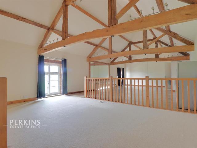 Studio for rent in Burcott, Buckinghamshire