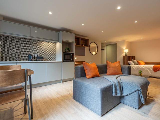Studio for rent in Calderstones
