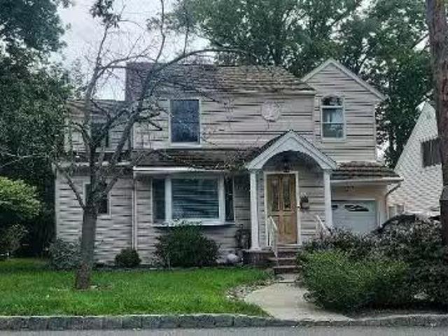 House for sale in West Orange