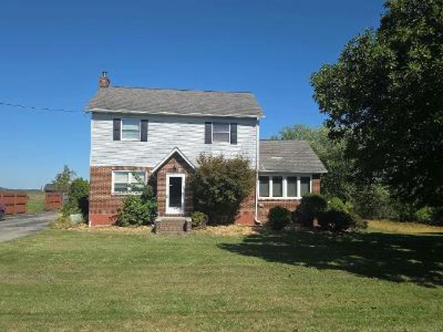 House for sale in Yukon, Pennsylvania