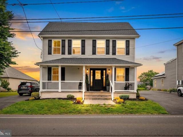 House for sale in Columbus, New Jersey
