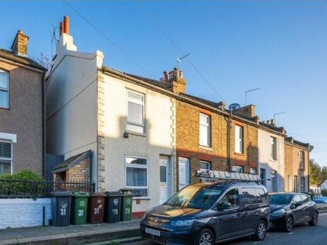 House for sale in Brooklands, Dartford