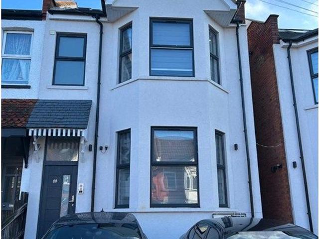 Apartment for rent in West Hendon, The Hyde