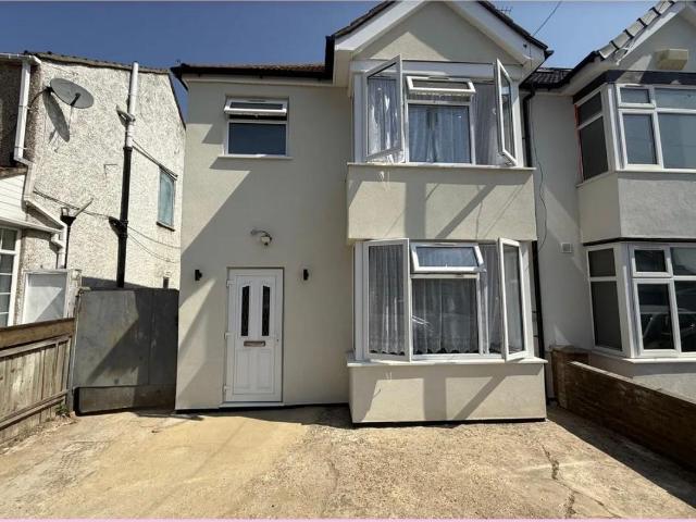 House for rent in Hayes, Greater London