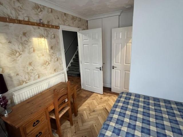 Room for rent in Hayes, Greater London
