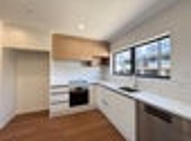 Townhouse for rent in Mount Roskill, Oroua County