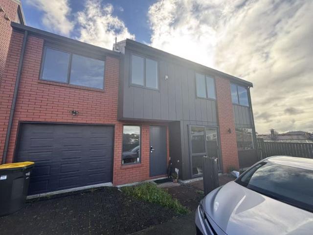 House for rent in Hillsborough