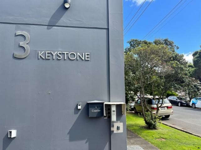 Property for rent in Mount Roskill, Oroua County