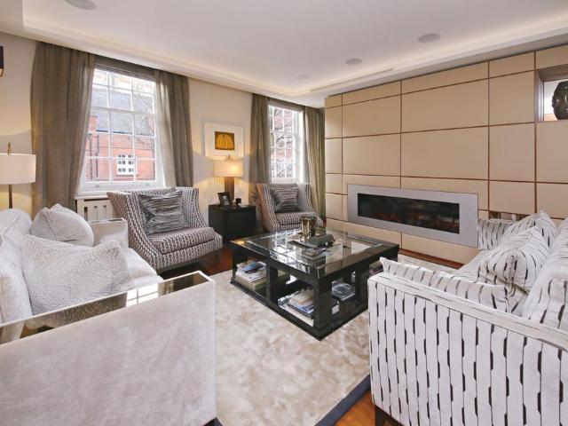 Apartment for rent in Mayfair, Greater London