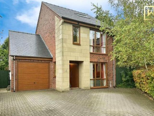 House for sale in Kingsley Moor, Staffordshire