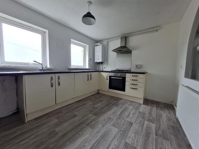 Apartment for rent in Pontlottyn, Wales