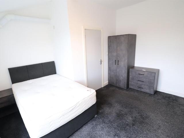 Room for rent in West Midlands