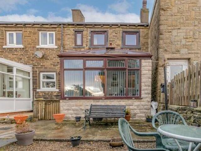 House for sale in Halifax, West Yorkshire