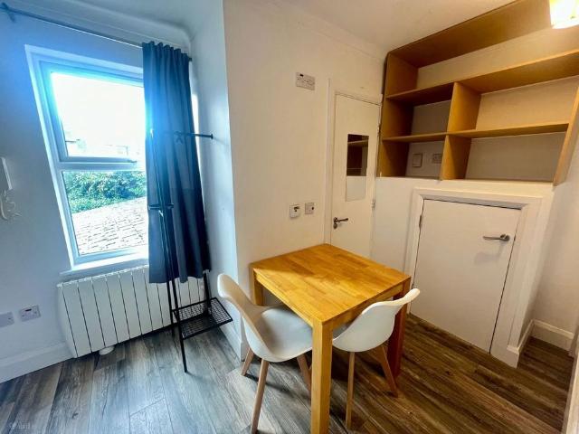 Apartment to rent in Bluebell, North Tipperary