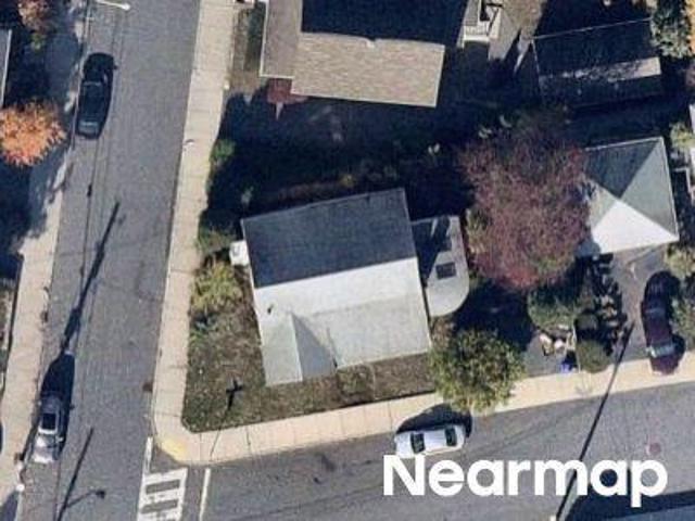 House for sale in Malden