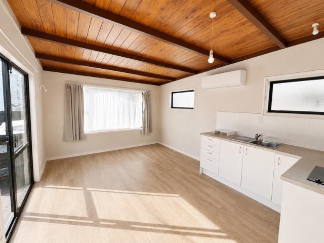 House for rent in Penrose, Oroua County