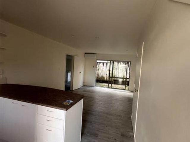 House for rent in Penrose, Oroua County