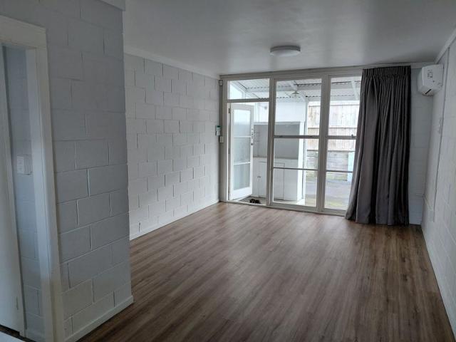 Apartment for rent in Mount Wellington, Oroua County