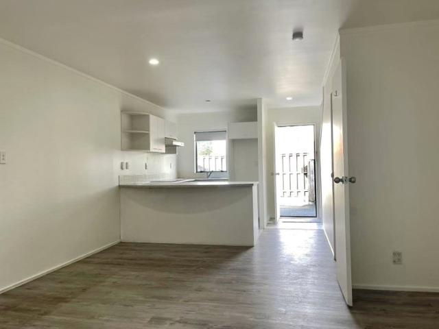 Apartment for rent in Mount Wellington, Oroua County