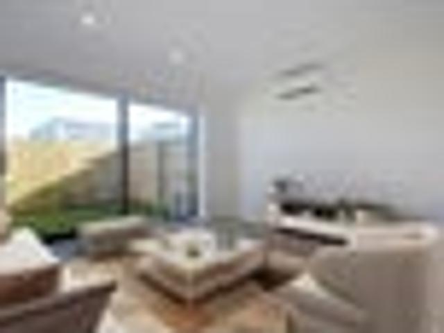 Townhouse for rent in Mount Wellington, Oroua County