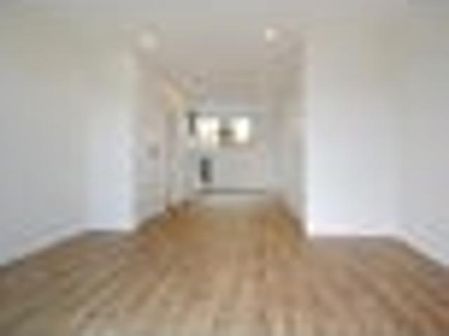 Townhouse for rent in Mount Wellington