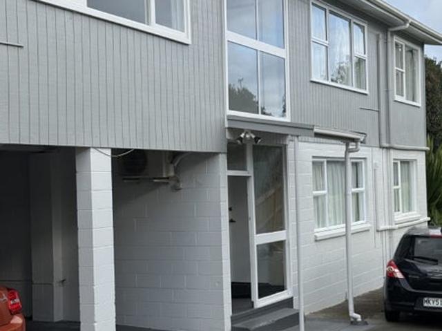Apartment for rent in Penrose, Oroua County