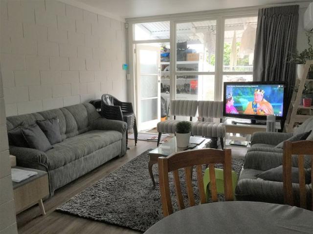 Apartment for rent in Penrose, Oroua County