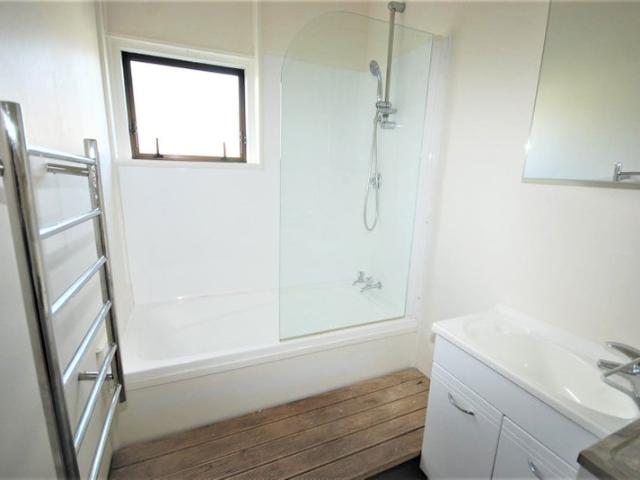 Apartment for rent in Penrose, Oroua County