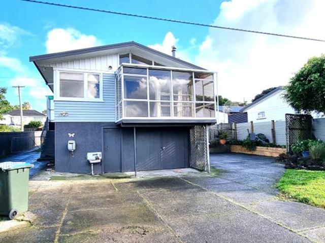 Apartment for rent in Penrose, Oroua County